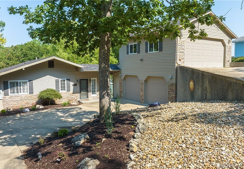 1st image of 159 Hickory Grove Dr