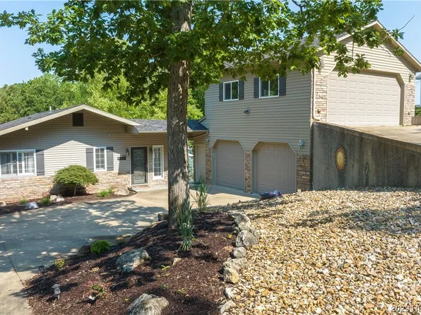 159 Hickory Grove Dr, Linn Creek, MO 65052