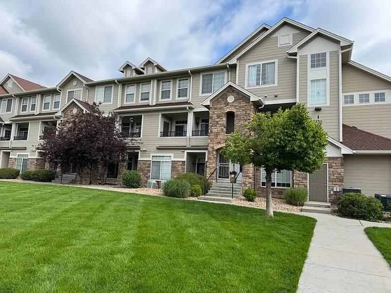 Condo is located on the green space. Very peaceful!
