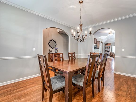 4th image of 10165 Carly Dr