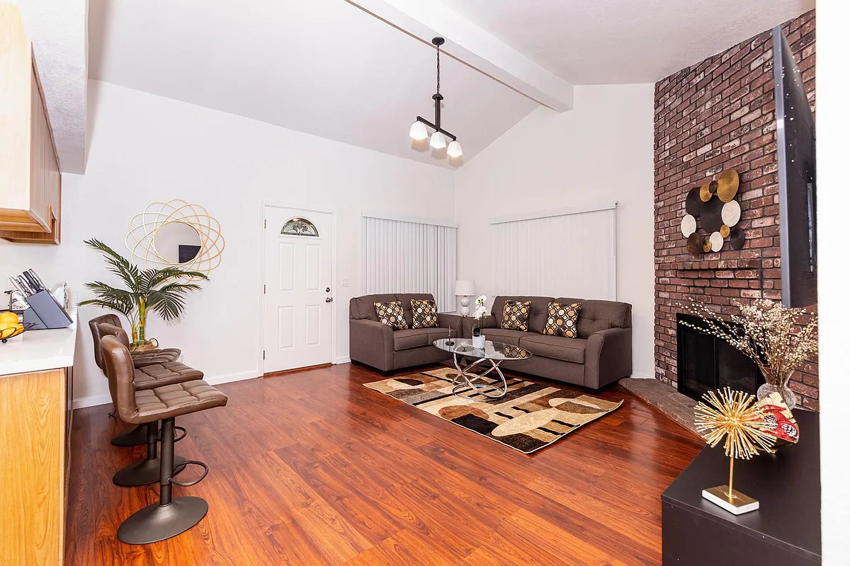 Building Photo - 3398 Egmont Way