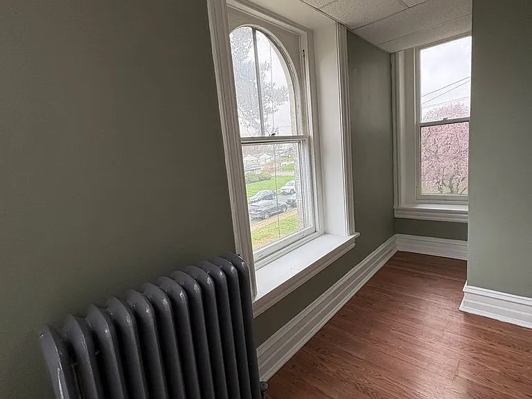 1003 N Charlotte St — Photo 12