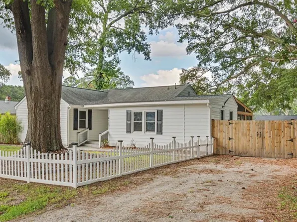 712 Paul St, Newport News, VA 23605