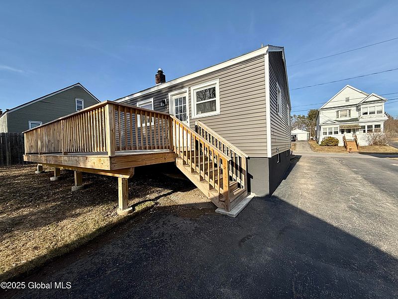 3rd image of 15 Catherine Street