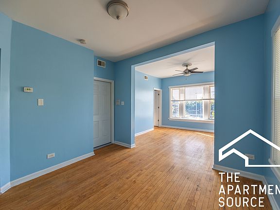 2nd image of 4058 W Congress Pkwy #2S