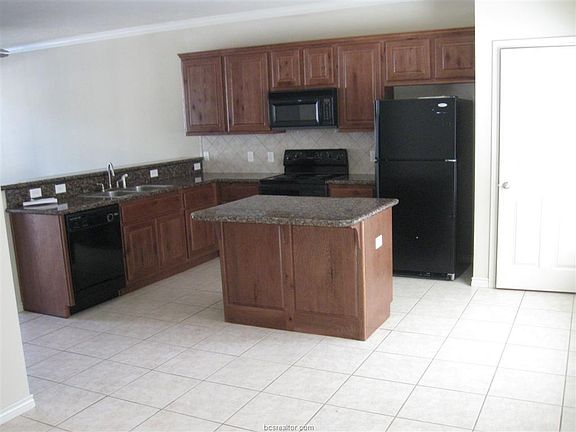 2nd image of 213 Forest Dr