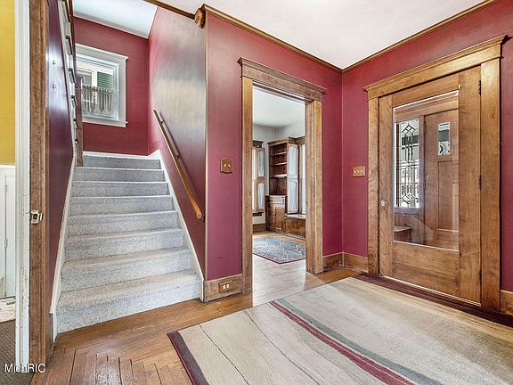 4th image of 92 Orchard Pl