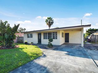 1340 Date Palm Dr, Lantana, FL 33462