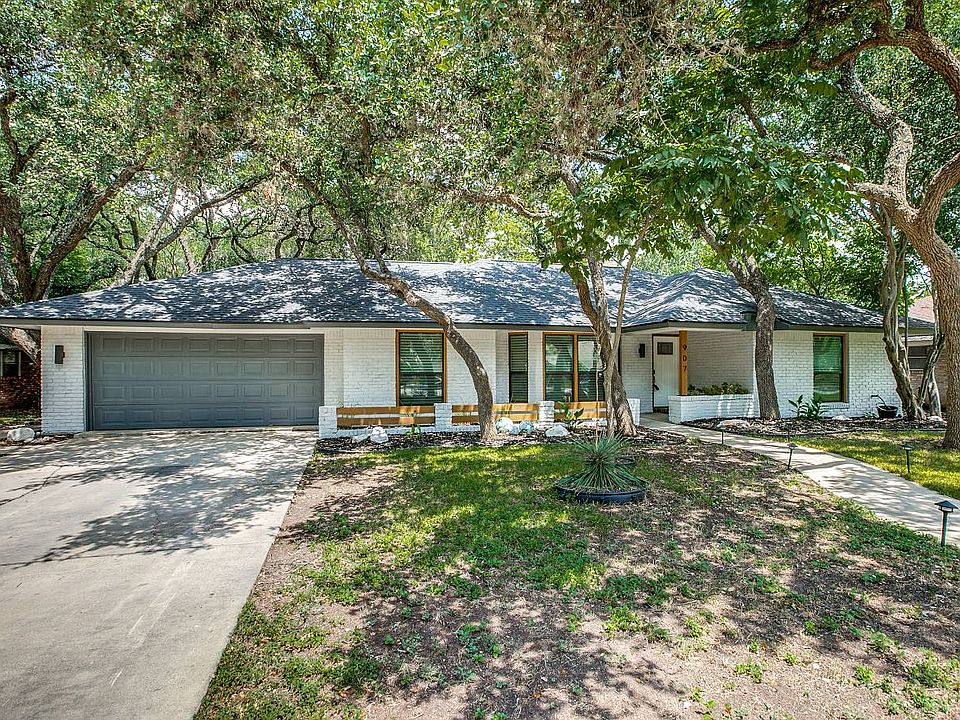 1st image of 907 Serenade Dr