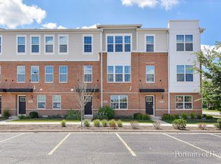 2906 Reflection Dr, Naperville, IL 60564