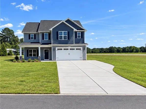 4745 Slew Dr, Hope Mills, NC 28348