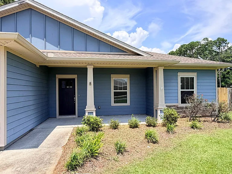 9186 Sunset Dr — Photo 2