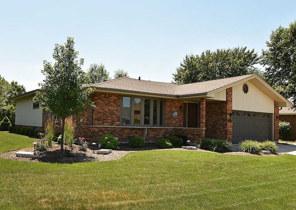 1st image of 17548 Redwood Ln