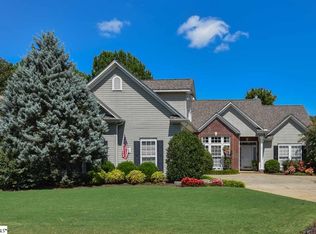 8 Dunrobin Ln, Simpsonville, SC 29681