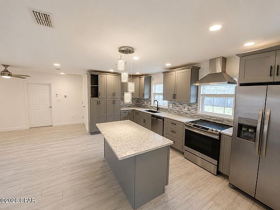 3rd image of 3902 W 24th St