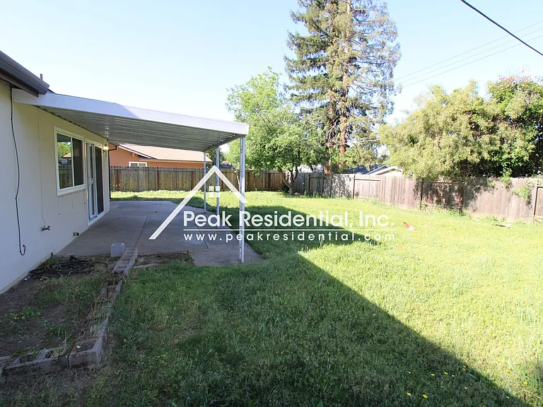 7409 Cushman Ct — Photo 16