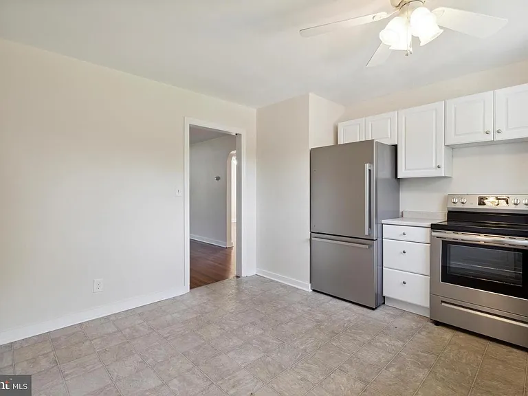10 Lloyd Ave #1N — Photo 5