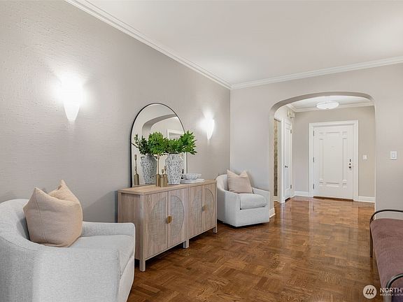 4th image of 1223 Spring Street #700