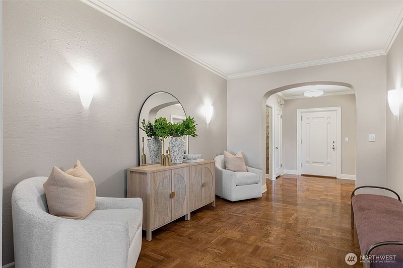 4th image of 1223 Spring Street #700