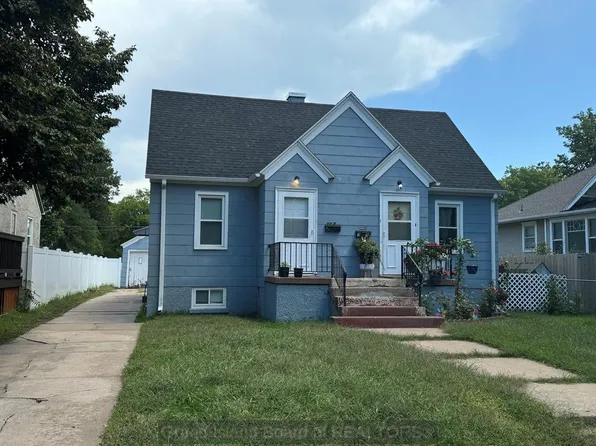 317-319 S Oak St, Grand Island, NE 68801