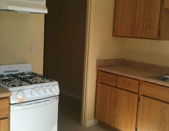 4th image of 262 22nd St