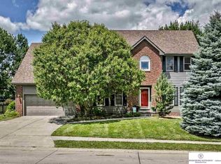 17458 Karen St, Omaha, NE 68135