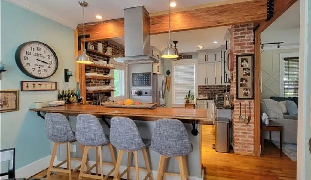 3 bed, 1.5 bath, 1362 sqft, $2,200 — Photo 1