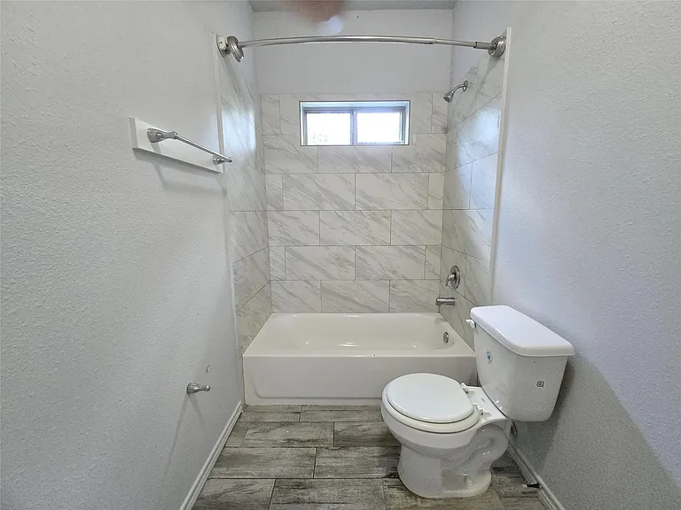 4410 Larkspur St #A — Photo 17