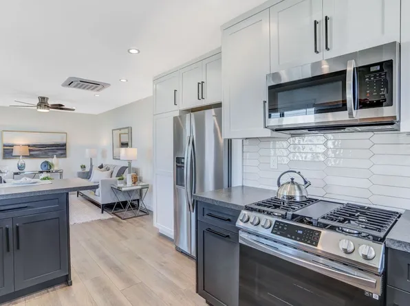 1704 Burton St #1704, San Diego, CA 92111