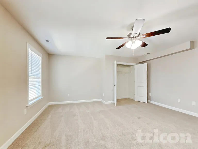 685 Century Dr — Photo 10