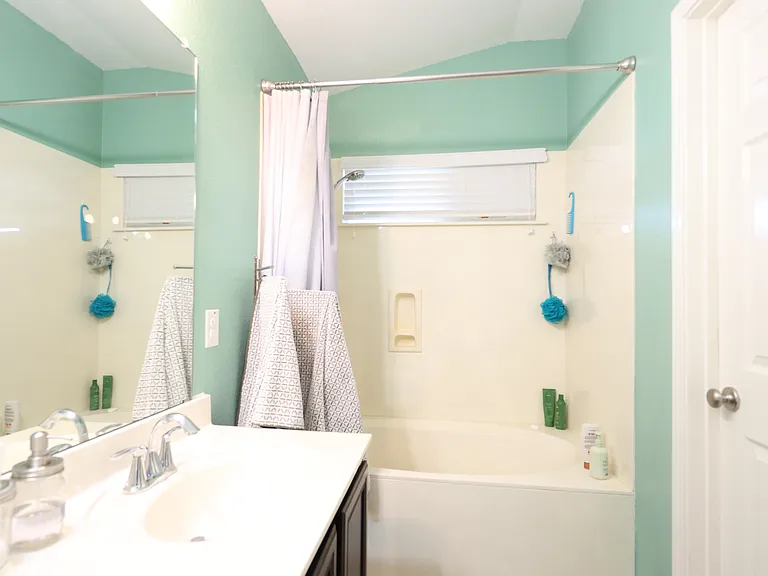 4915 Lions Gate Ln — Photo 12