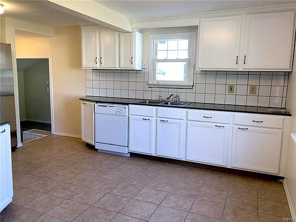 4th image of 102 Van Mara Dr