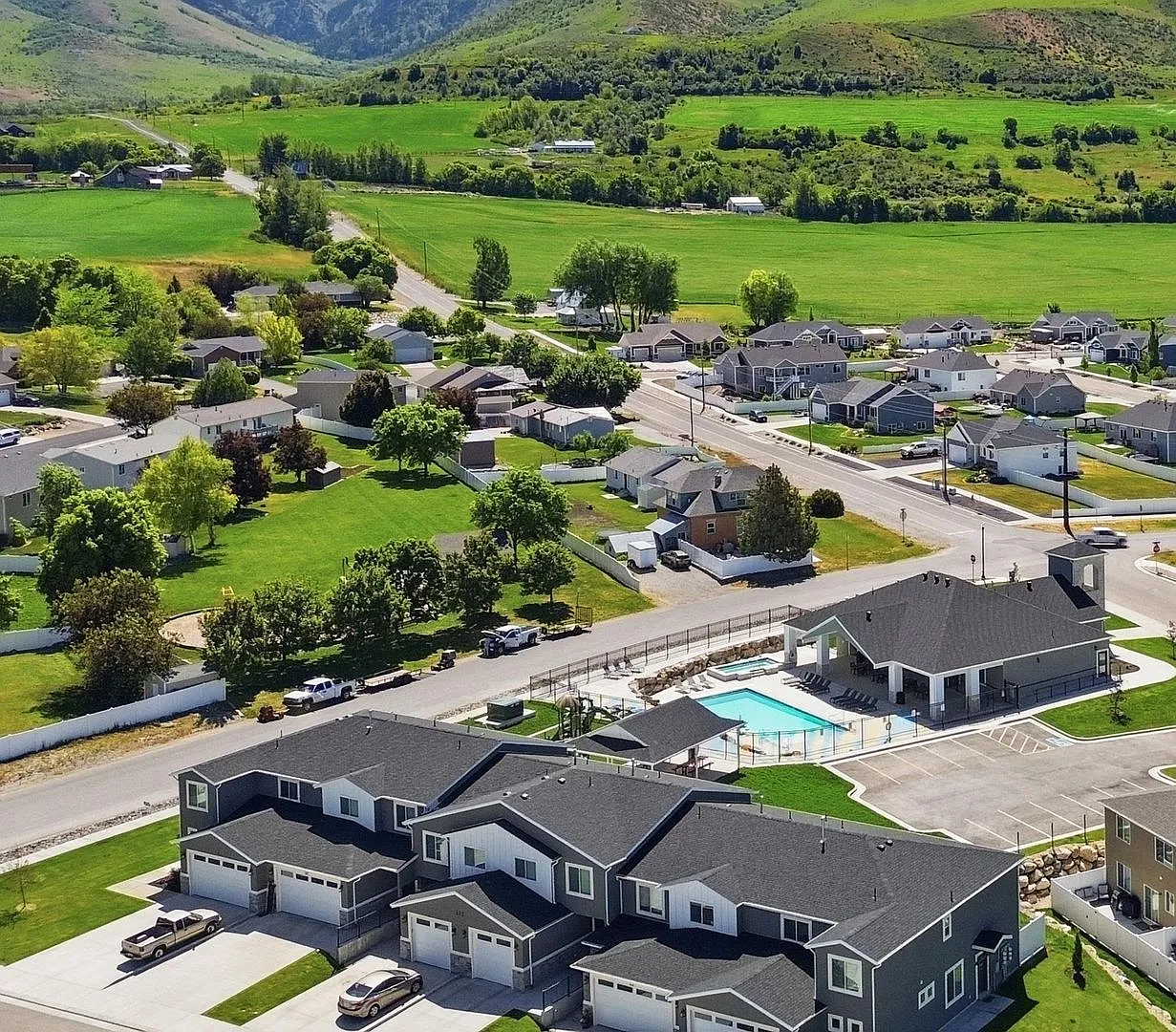 Brand New Luxury Richmond-Utah Townhouse for Rent — Photo 1