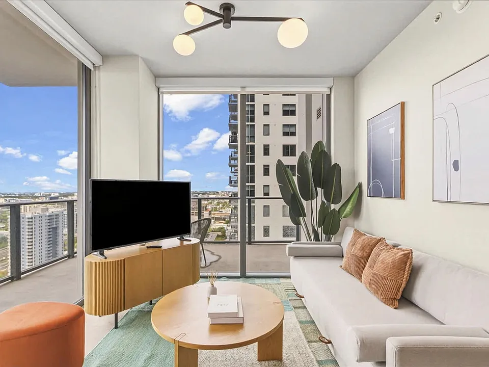 11 NE 6th St #26-ID1475831P