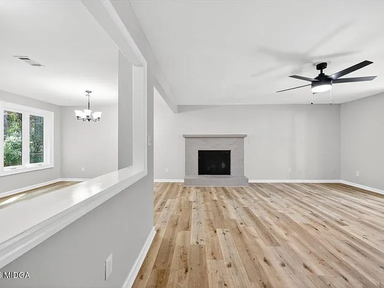 1376 Greentree Pkwy — Photo 23