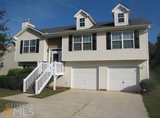 208 Rainbow Ln, Winder, GA 30680
