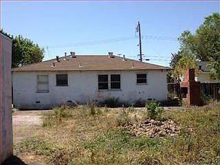 2nd image of 2951 Fresno St