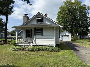 310 W High St, Milford, PA 18337