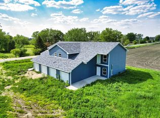 335 N Wooster St, Capron, IL 61012