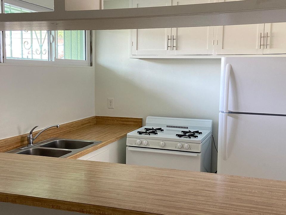 Kitchen from entry