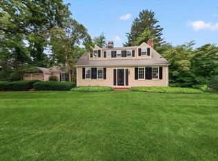 52 Standish St, Duxbury, MA 02332