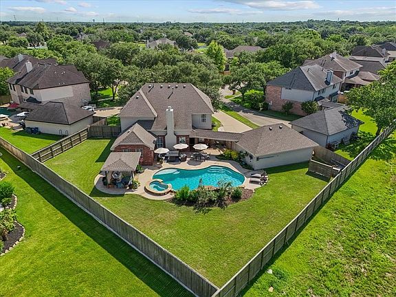 2nd image of 2839 Martina Drive