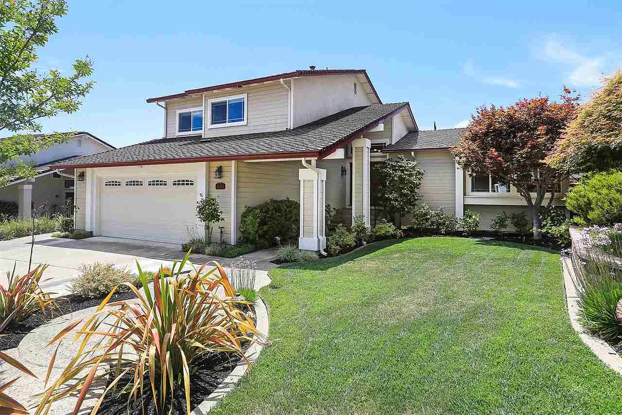 5980 Castlebrook Dr photo 1