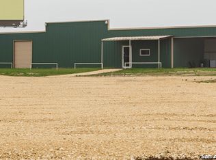 10405 N State Highway 16, Poteet, TX 78065