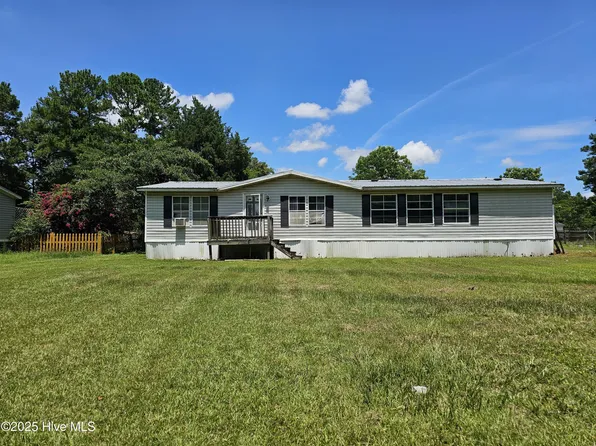 255 Pond Road, Rocky Point, NC 28457