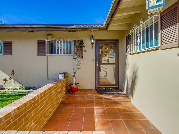4th image of 3356 Moraga Pl