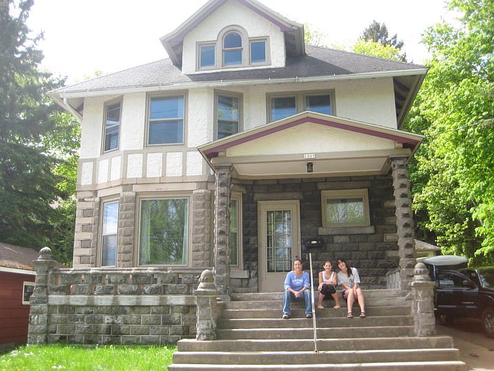 1st image of 1009 E Houghton Ave