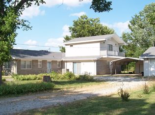 150 Tulakes Rd, Chanute, KS 66720