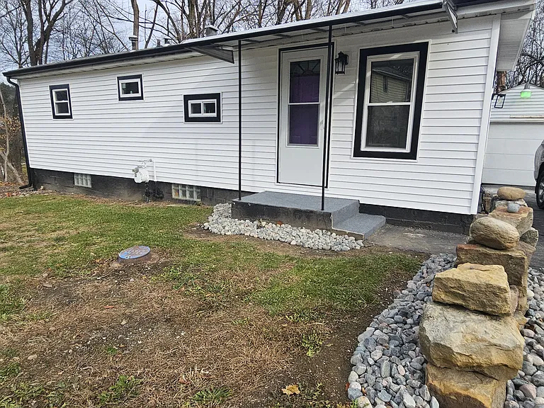 2744 Mercer Rd — Photo 3