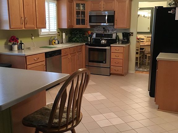 4th image of 2213 Kempton Park Cir